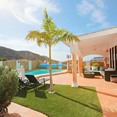 Villa Luxury Lucia *